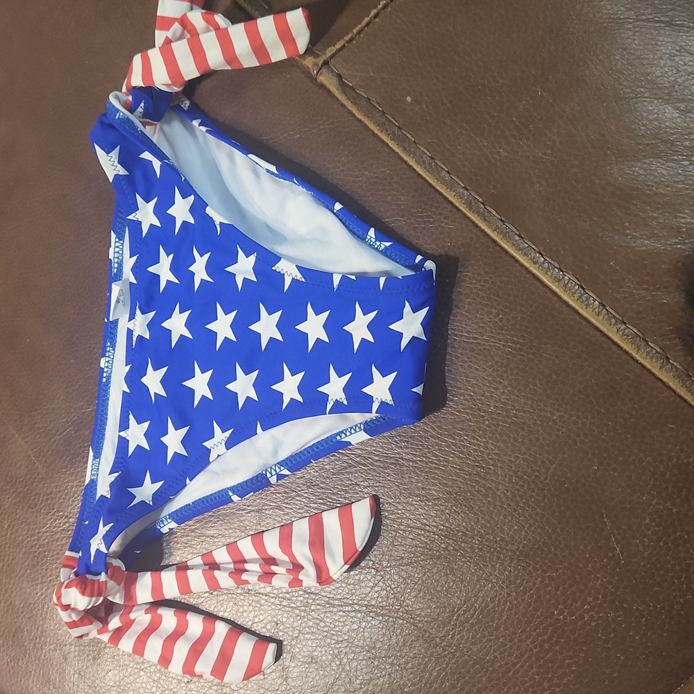 🎀NWOT Stars and Stripes Bikini Bottoms